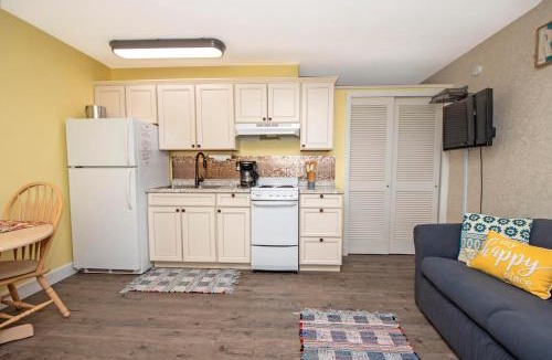 Isles of Capri Apartment | Driftwood Landing 16