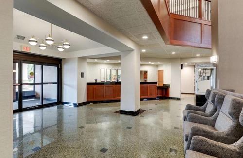 Homewood Hotel | Drury Inn & Suites Birmingham Lakeshore Drive