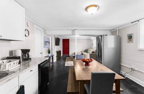 Birmingham Condo | Dugan Cottage Suite B - City Stay/WorkSpace/WiFi