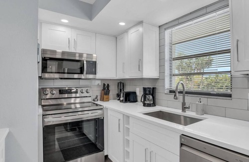 Park Shore Condo | E-234 & F- 237 - Perfect for Group Travel