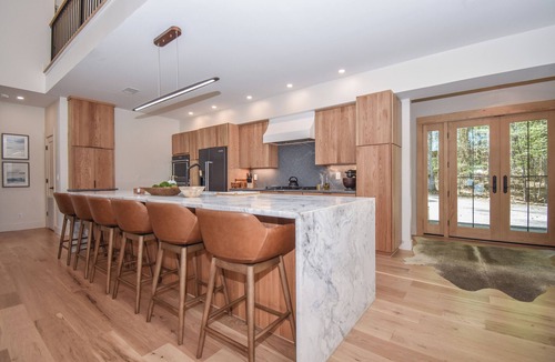 Pleasure Point House | Eagle's View by Lake Martin Vibe, pets ok!