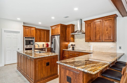 East Hill House | East Hill Charming Family Home- Huge Lot-Fully Updated-Brand New Gourmet Kitchen