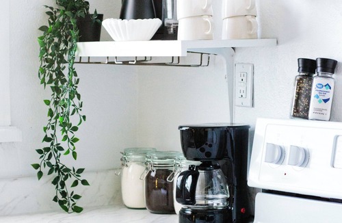 East Hill Apartment | East Hill Oasis Near the Beach