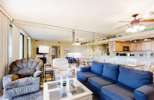 Holiday Isle House | East Pass Towers