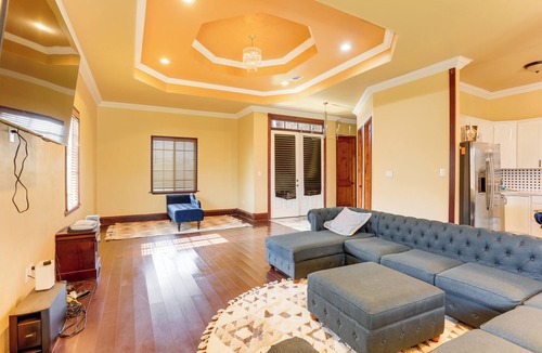 West Lake Forest House | Easy Dtwn NOLA Commute! Elegant Home w/Yard