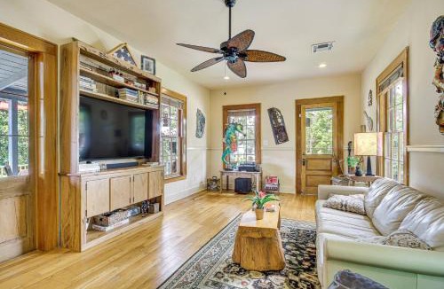 Mandeville House | Eclectic Mandeville Home: Walk to Lakefront Park