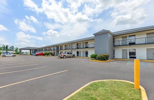 Greenville Cabin | Econo Lodge Greenville