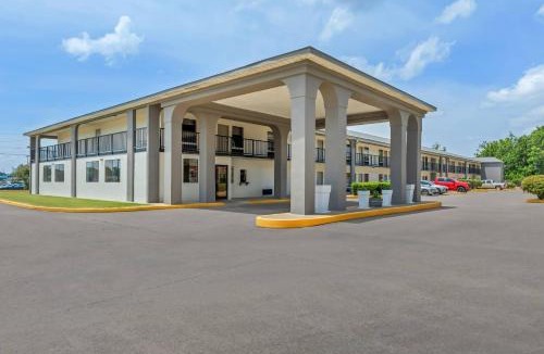 Greenville Cabin | Econo Lodge Greenville