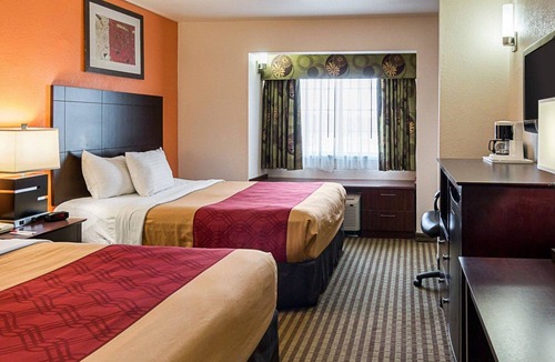 Natchitoches Hotel | Econo Lodge Inn & Suites Natchitoches