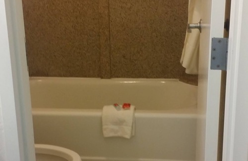 Lloyd Hotel | Econo Lodge