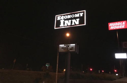 New Albany Hotel | Economy Inn New Albany