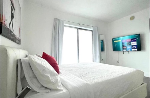 Flagami Apartment | EcoStays Apartment Near Miami Airport - 303