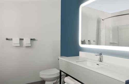 Hurstbourne Hotel | Efficient & Practical Studio w/Kitchen for Extended Stays in Louisville East