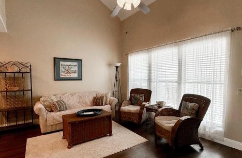 El Centro Beach Apartment | El Centro Villas #506C