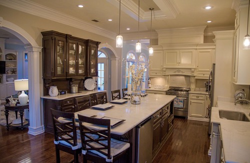 Waveland House | Eleanor Oaks - ! Beach Access ! -Large Front Porch & Courtyard