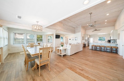 Bahama Beach House | Elegance at Oleander. Beach Front home with Crazy Summer Specials On Sale Now!