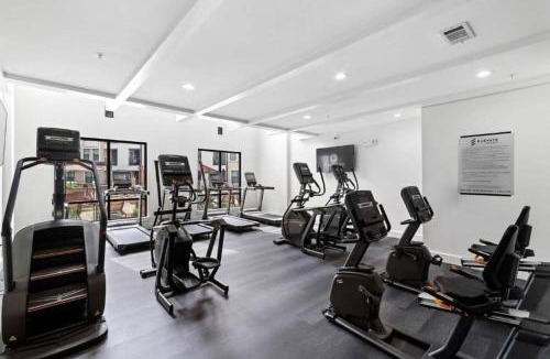 Frisco Apartment | Elegant 2B near Legacy West Wi-Fi Fitness Pool