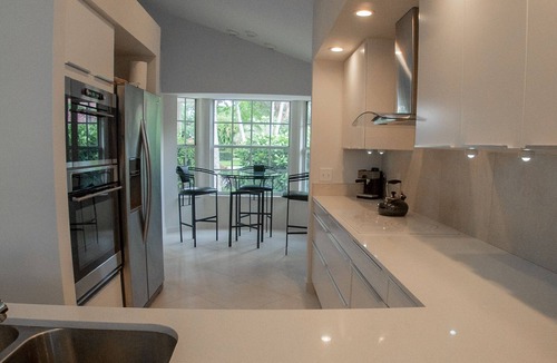 Central Naples House | Elegant Front Lake House in the World Tennis Club- Sleep 8+