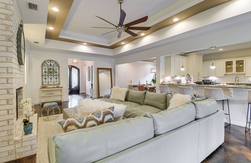 Ono Island House | Elegant Home w/Outdoor Kitchen in Robertsdale