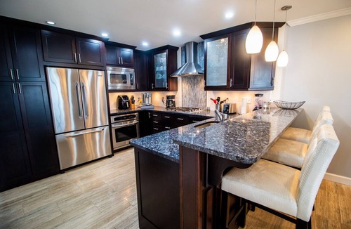 Coquina Key Condo | Elegant Waterfront Home