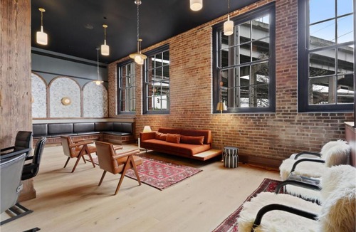 Arts/Warehouse District Apartment | Eleven48 Hotel