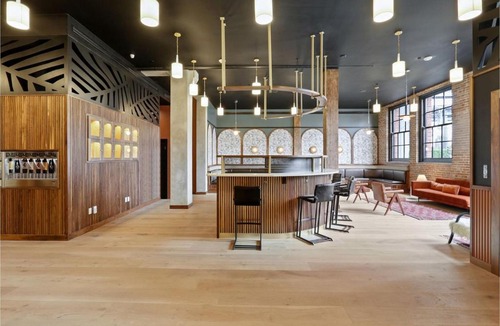 Arts/Warehouse District Apartment | Eleven48 Hotel
