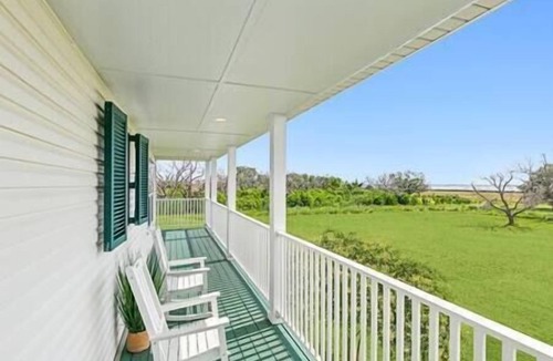 Lafitte House | Elsa's Place: Private Home