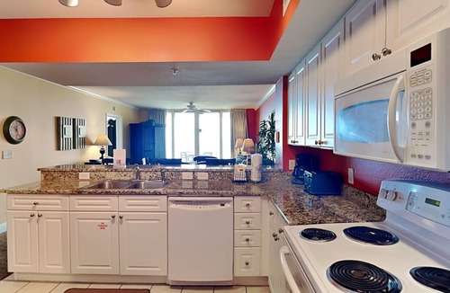 Panama City Beach Condo | Emerald Beach Resort by Southern Vacation Rentals
