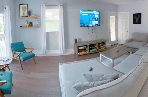 Mary Esther House | Emerald Coast Oasis. Entire Home with Private Pool! 3BR/2BA