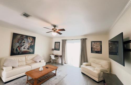 Southeast Pensacola Apartment | Emerald Coast Vacation Destination