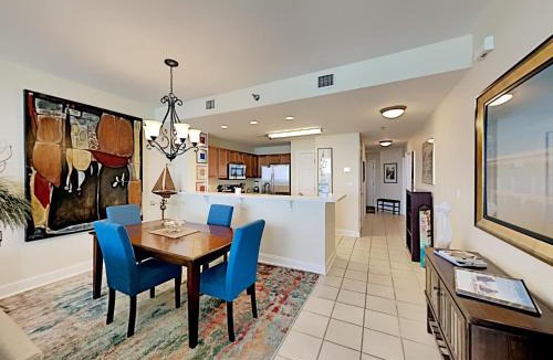 Pensacola Beach Apartment | Emerald Dolphin #1630