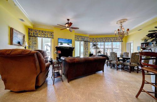 Silver Sands Beach Apartment | En Soleil #121 West