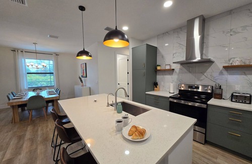 Englewood East House | Englewood Azure, 4b house, heated pool&hot tub, office, fast WiFi, 8 mi to beach