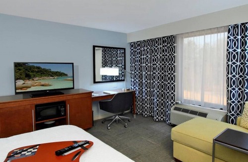 Richland House | Enjoy Chic Relaxation in Your Stunning Room