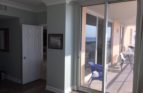 Pensacola Beach Condo | Enjoy late summer and early fall in Paradise. Don’t miss out- Reserve today!