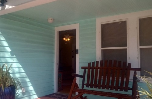 Dade City House | Enjoy the Pleasures of Historic Downtown Dade City- The Dade City Bungalow