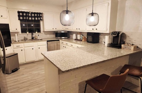 Durant House | Enjoy the splendor of serene country living minutes away from Downtown Durant