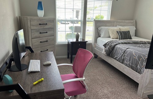Northside House | Enjoyable 2-bedroom house with AC in Jacksonville