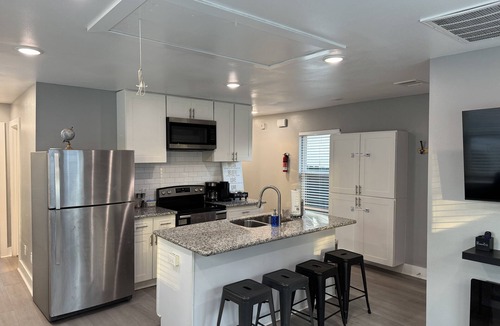Greater East End House | Enjoyable 2-bedroom house with AC in vibrant Houston
