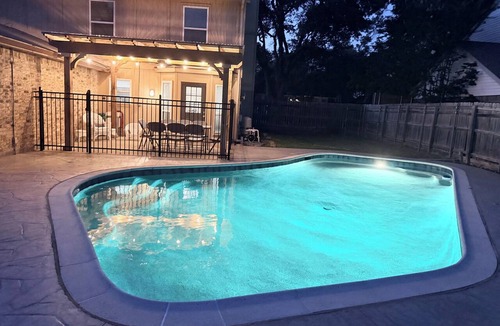 Allen House | Entire Home @ Allen TX: Beautiful & Comfortable 5BR with Pool – Sleeps 12