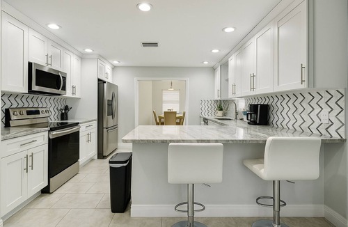 Seffner Community Alliance House | Entire House close to everything.