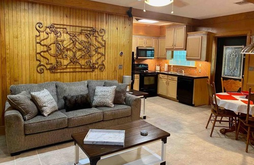 Church Point House | Entire Unit Relaxing 2 Bedroom Suite FAST WIFI