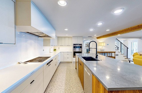 Mount Dora House | Escape the Heat! Lakefront Paradise in Mount Dora