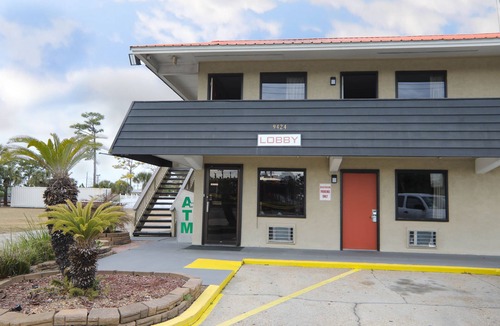 Panama City Beach Hotel | Executive Inn Panama City Beach, FL