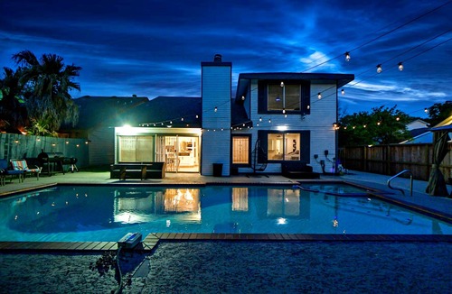 Clodine House | EXOTIC LODGE Discover a unique retreat experience in the heart of Houston, TX