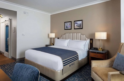 Arts/Warehouse District Hotel | Explore the City of Jazz! Quick Drive to New Orleans Jazz Museum!