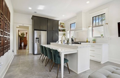 Roseland Terrace Historic District House | Exquisite Garden District Haven, Walk to Dining