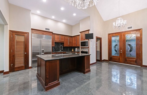 Clodine House | Exquisite house with loft . Great deals for longer stays