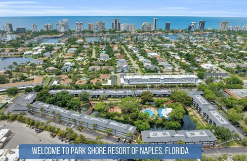 Park Shore House | Exquisite Luxury First Floor Condo - Easy Walk to Amenities