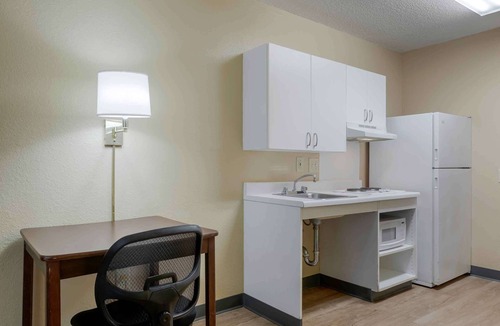 Tougaloo Hotel | Extended Stay America Select Suites Jackson North